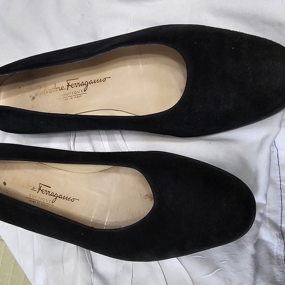 Salvatore Ferragamo Women's Black Suede Flats